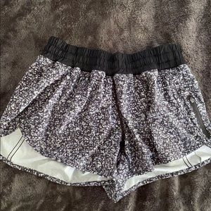 Lululemon shorts 2.5” size 8